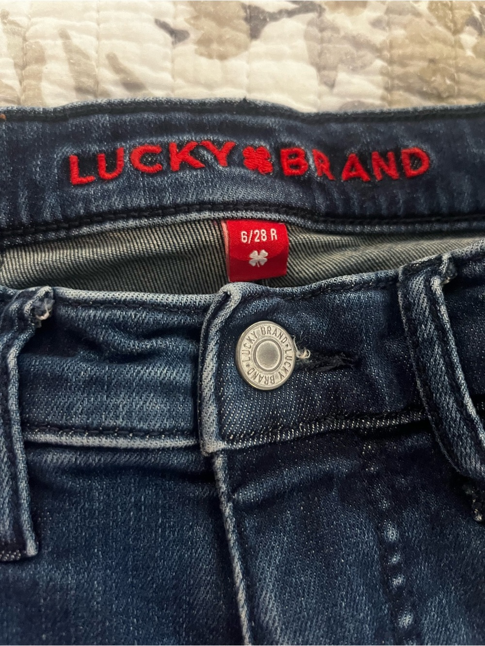 Lucky Brand Women’s Dark Blue Skinny Jeans with Red Logo Accent